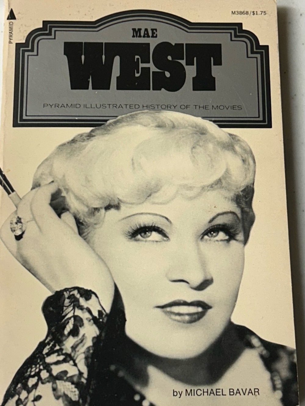 Mae West Illustrated History Paperback - Black & White